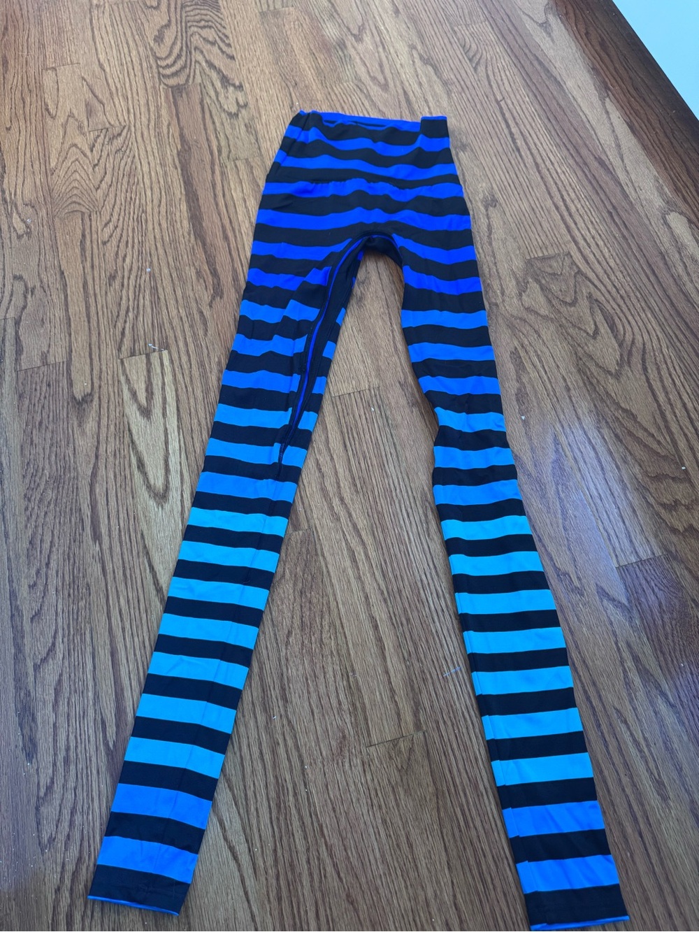 K-DEER Blue and Black Horizontal Stripe Leggings